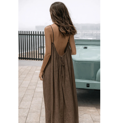 Das Geheimnis Kleid - Die Zauberin